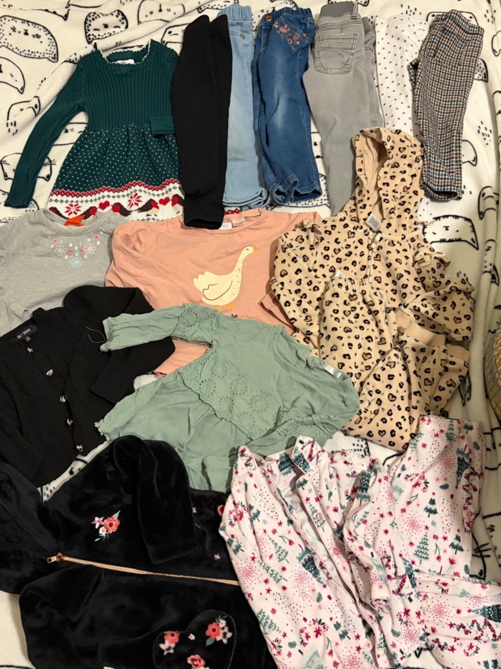 lot of clothes for 4-5 year old girls